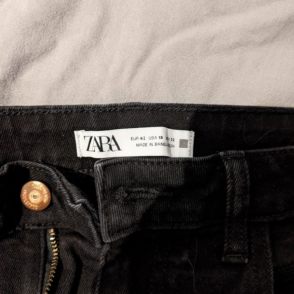 Zara flare jeans, size 10, black, denim - Picture 3 of 3